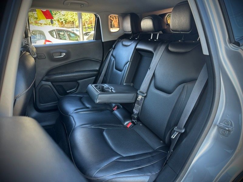 Jeep COMPASS LONGITUDE 2.0 2017 NEUMANN VEÍCULOS ARROIO DO MEIO / Carros no Vale