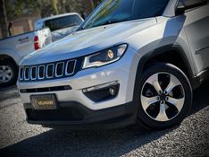 Jeep COMPASS LONGITUDE 2.0 2017 NEUMANN VEÍCULOS ARROIO DO MEIO / Carros no Vale
