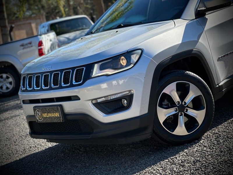 Jeep COMPASS LONGITUDE 2.0 2017 NEUMANN VEÍCULOS ARROIO DO MEIO / Carros no Vale