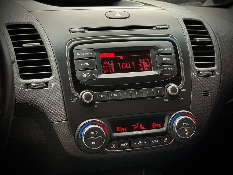 Kia CERATO SX 4 1.6 CVT 2019 NEUMANN VEÍCULOS ARROIO DO MEIO / Carros no Vale