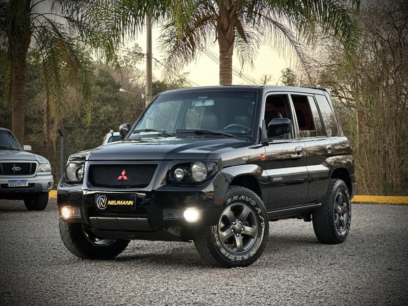 Mitsubishi PAJERO TR4 2.0 2007 NEUMANN VEÍCULOS ARROIO DO MEIO / Carros no Vale