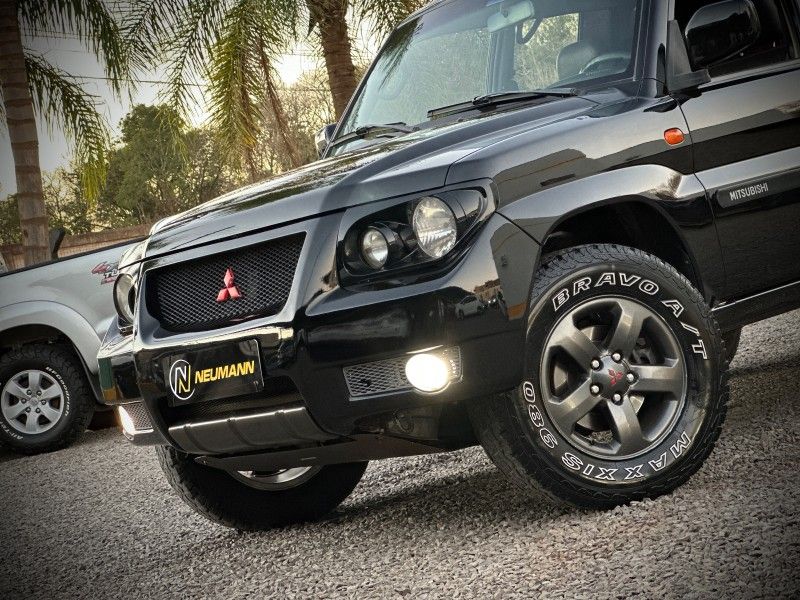 Mitsubishi PAJERO TR4 2.0 2007 NEUMANN VEÍCULOS ARROIO DO MEIO / Carros no Vale