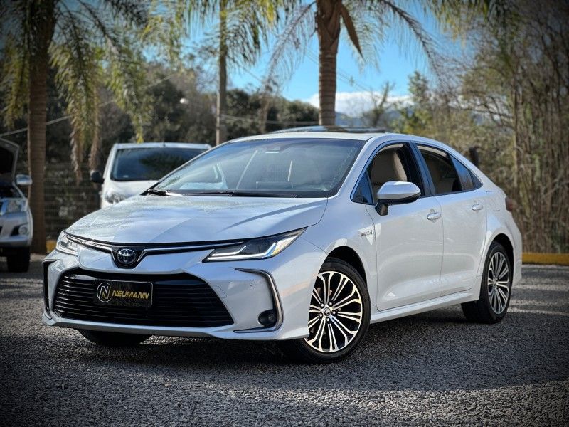 Toyota COROLLA ALTIS 1.8 HYBRID PREMIUM CVT 2023 NEUMANN VEÍCULOS ARROIO DO MEIO / Carros no Vale