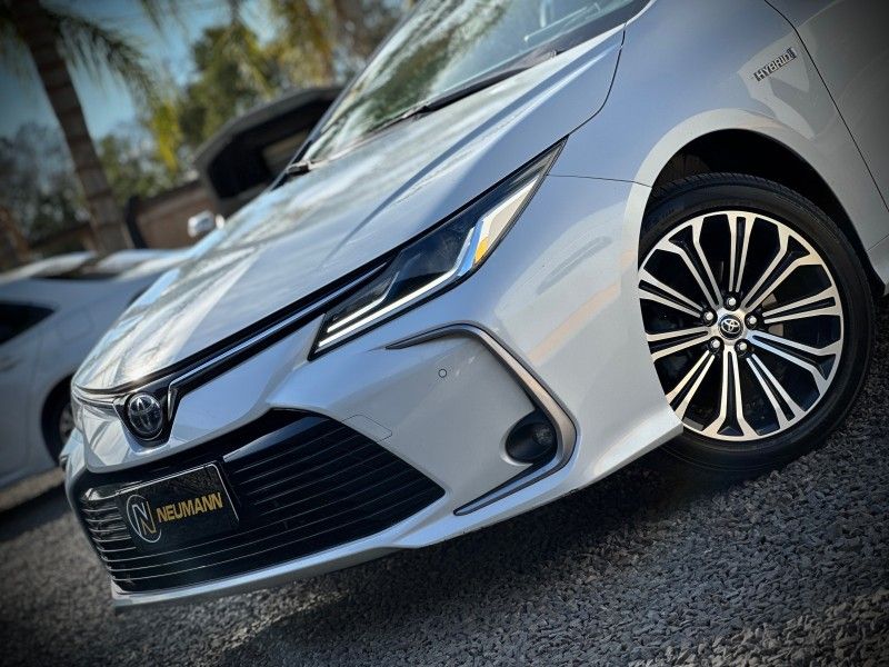 Toyota COROLLA ALTIS 1.8 HYBRID PREMIUM CVT 2023 NEUMANN VEÍCULOS ARROIO DO MEIO / Carros no Vale