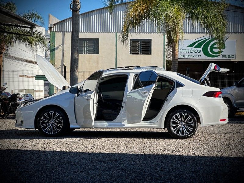 Toyota COROLLA ALTIS 2.0 2022 NEUMANN VEÍCULOS ARROIO DO MEIO / Carros no Vale