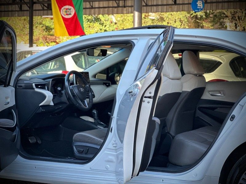 Toyota COROLLA ALTIS 2.0 2022 NEUMANN VEÍCULOS ARROIO DO MEIO / Carros no Vale