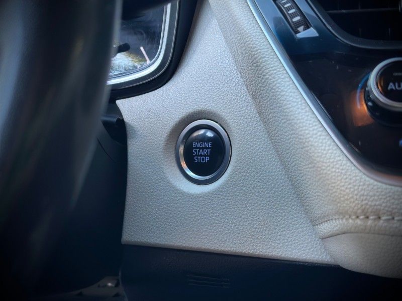Toyota COROLLA ALTIS 2.0 2022 NEUMANN VEÍCULOS ARROIO DO MEIO / Carros no Vale