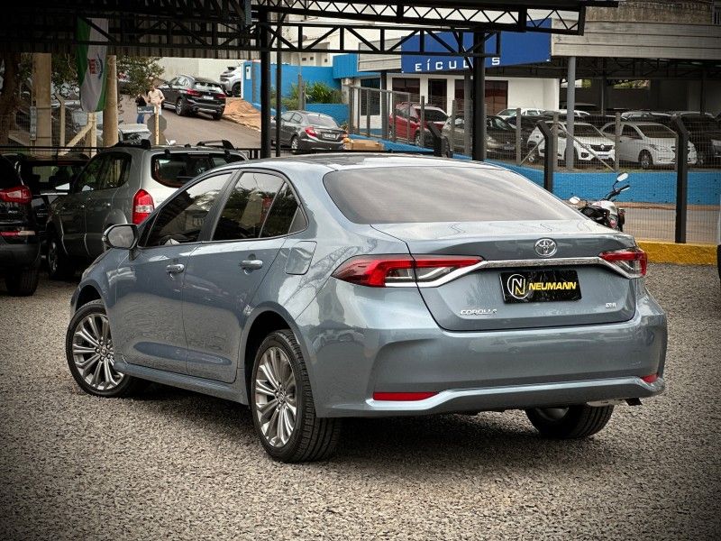 Toyota COROLLA XEi 2.0 2020 NEUMANN VEÍCULOS ARROIO DO MEIO / Carros no Vale