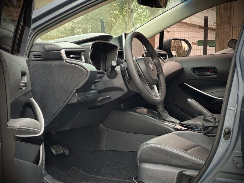 Toyota COROLLA XEi 2.0 2020 NEUMANN VEÍCULOS ARROIO DO MEIO / Carros no Vale