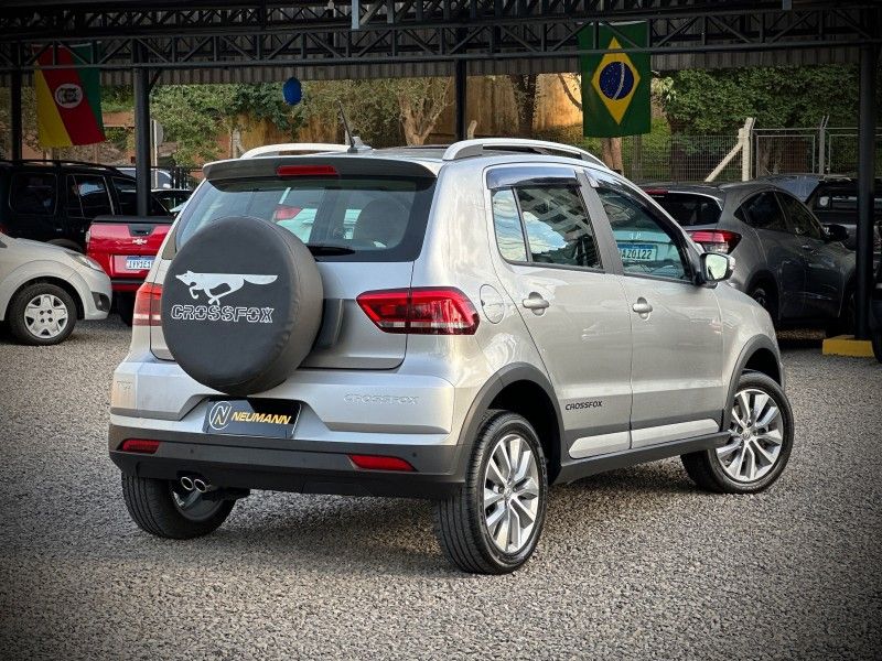 Volkswagen CROSSFOX MSI 1.6 2016 NEUMANN VEÍCULOS ARROIO DO MEIO / Carros no Vale