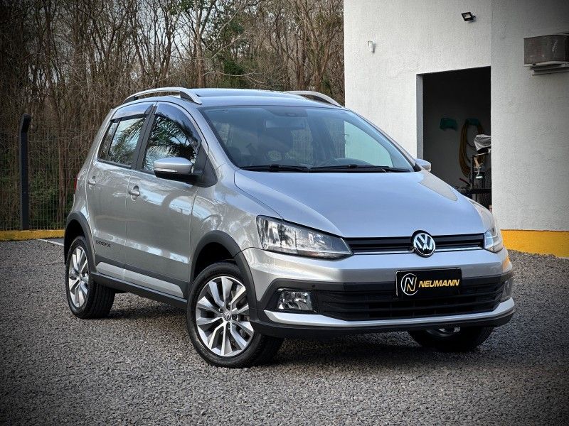 Volkswagen CROSSFOX MSI 1.6 2016 NEUMANN VEÍCULOS ARROIO DO MEIO / Carros no Vale
