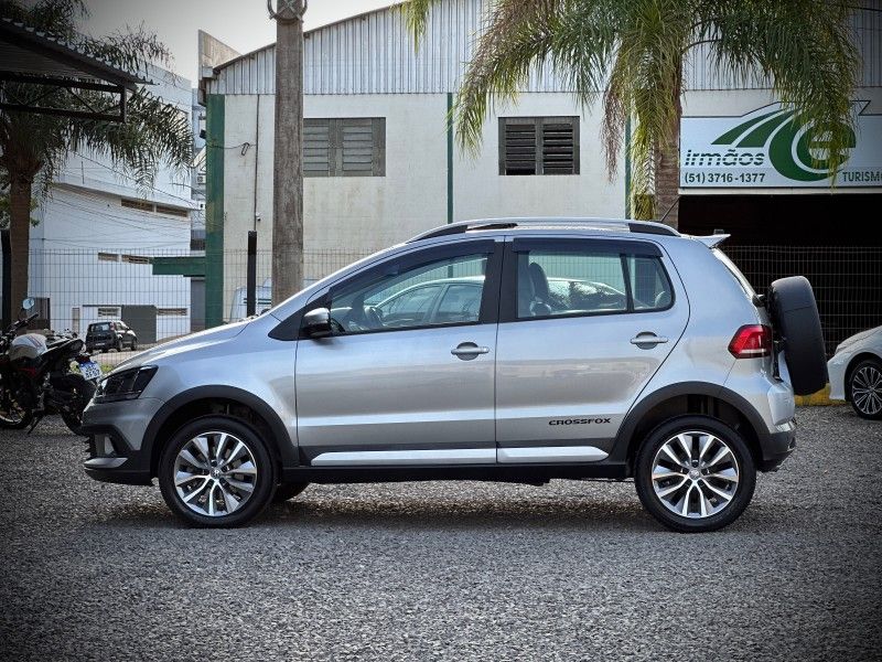 Volkswagen CROSSFOX MSI 1.6 2016 NEUMANN VEÍCULOS ARROIO DO MEIO / Carros no Vale