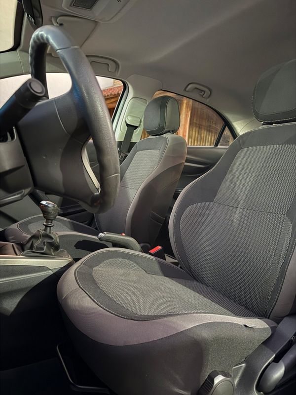 Chevrolet PRISMA LTZ 1.4 8V 2016 FERREIRA VEÍCULOS VENÂNCIO AIRES / Carros no Vale