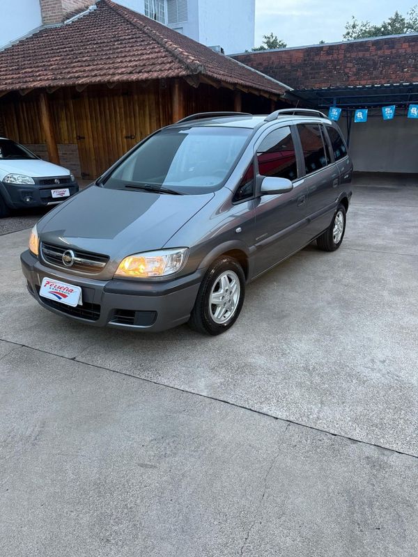 Chevrolet ZAFIRA EXPRESSION 2.0 8V 2012 FERREIRA VEÍCULOS VENÂNCIO AIRES / Carros no Vale