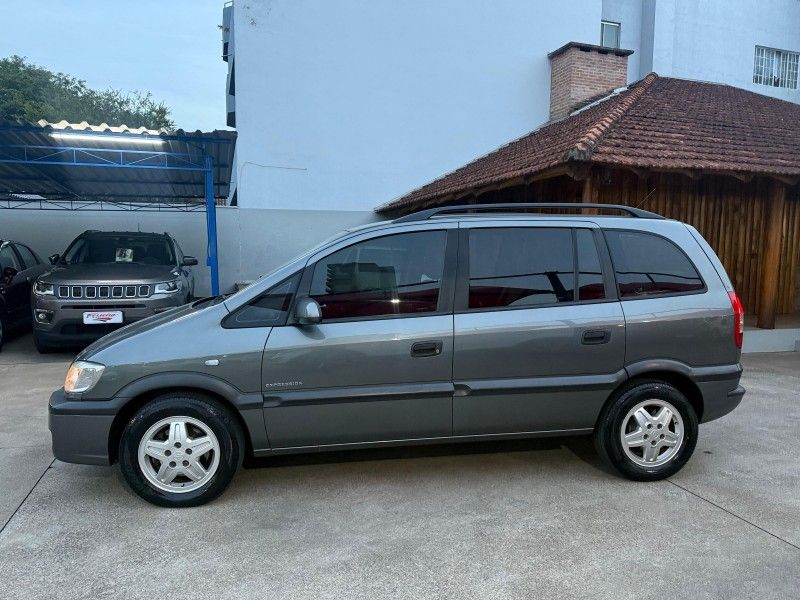 Chevrolet ZAFIRA EXPRESSION 2.0 8V 2012 FERREIRA VEÍCULOS VENÂNCIO AIRES / Carros no Vale