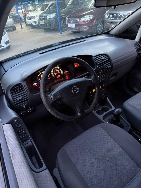 Chevrolet ZAFIRA EXPRESSION 2.0 8V 2012 FERREIRA VEÍCULOS VENÂNCIO AIRES / Carros no Vale