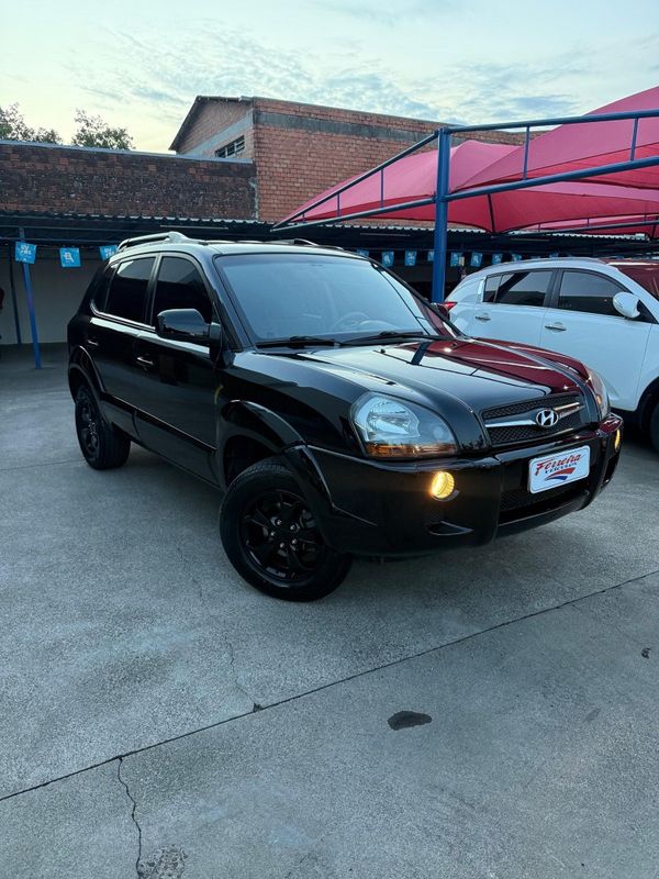 Hyundai TUCSON GLS 2.0 2012 FERREIRA VEÍCULOS VENÂNCIO AIRES / Carros no Vale