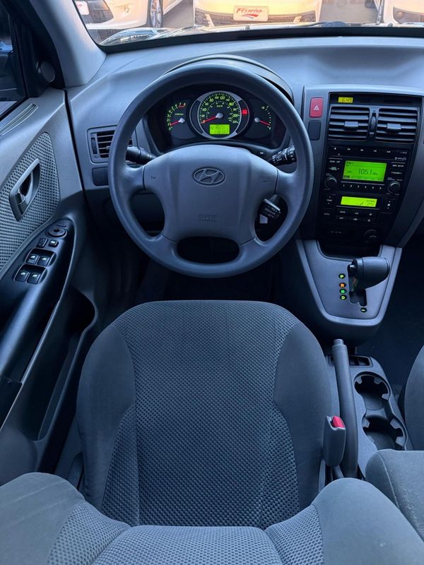 Hyundai TUCSON GLS 2.0 2012 FERREIRA VEÍCULOS VENÂNCIO AIRES / Carros no Vale