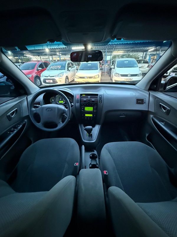 Hyundai TUCSON GLS 2.0 2012 FERREIRA VEÍCULOS VENÂNCIO AIRES / Carros no Vale