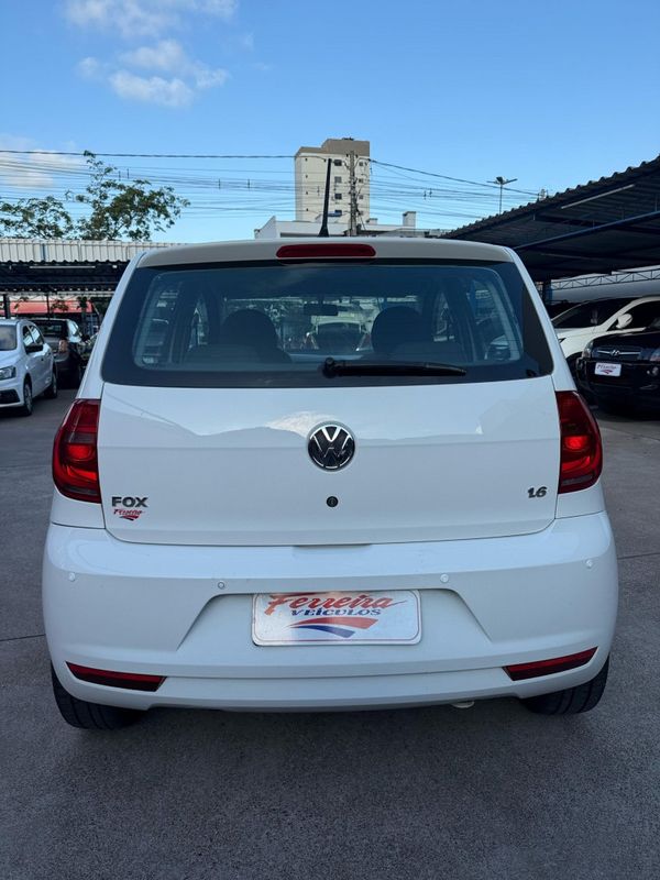 Volkswagen FOX TREND 1.6 8V 2013 FERREIRA VEÍCULOS VENÂNCIO AIRES / Carros no Vale