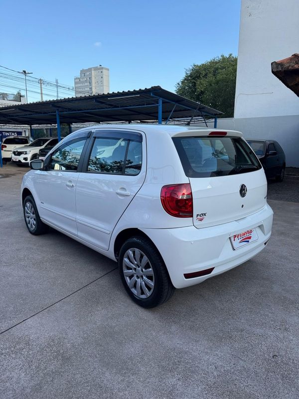 Volkswagen FOX TREND 1.6 8V 2013 FERREIRA VEÍCULOS VENÂNCIO AIRES / Carros no Vale
