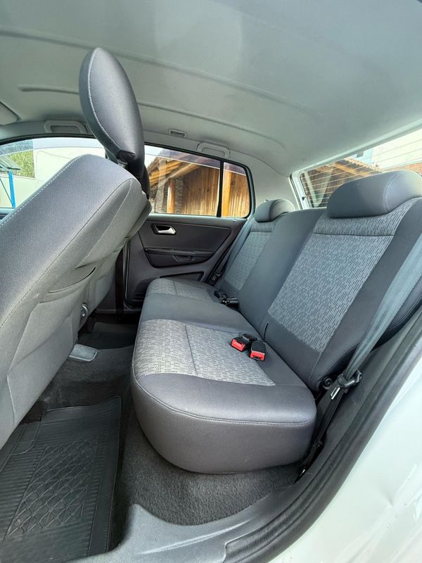 Volkswagen FOX TREND 1.6 8V 2013 FERREIRA VEÍCULOS VENÂNCIO AIRES / Carros no Vale