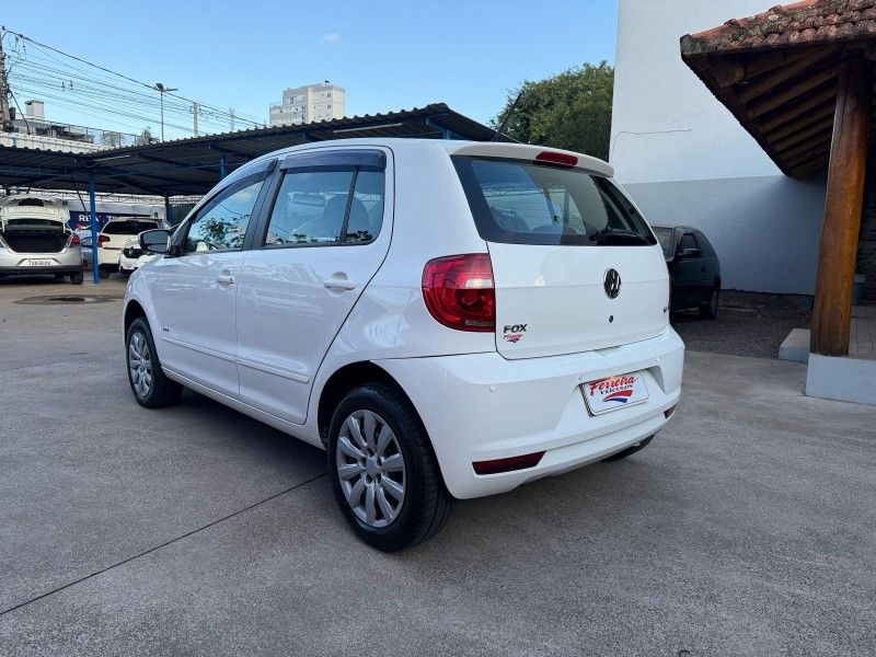 Volkswagen FOX TREND 1.6 8V 2013 FERREIRA VEÍCULOS VENÂNCIO AIRES / Carros no Vale