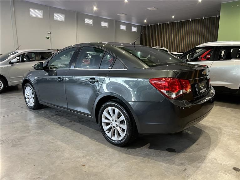 CHEVROLET CRUZE 1.8 LT 16V 2015/2016 M&C AUTOMÓVEIS CAXIAS DO SUL / Carros no Vale