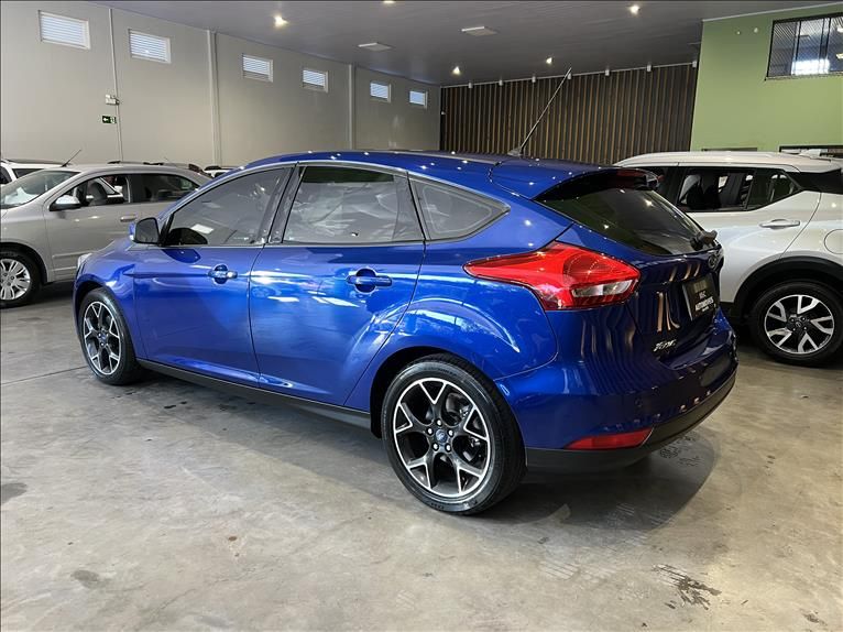 FORD FOCUS 1.6 SE Plus 16V 2016/2017 M&C AUTOMÓVEIS CAXIAS DO SUL / Carros no Vale