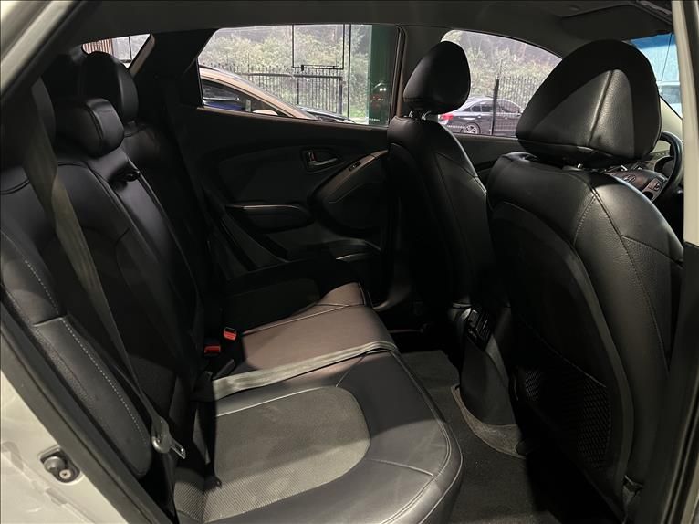 HYUNDAI IX35 2.0 MPFI GL 16V 2018/2019 M&C AUTOMÓVEIS CAXIAS DO SUL / Carros no Vale