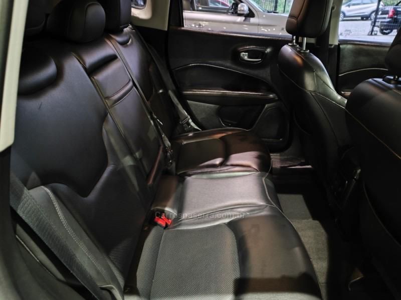 JEEP COMPASS 2.0 16V Limited 2016/2017 M&C AUTOMÓVEIS CAXIAS DO SUL / Carros no Vale