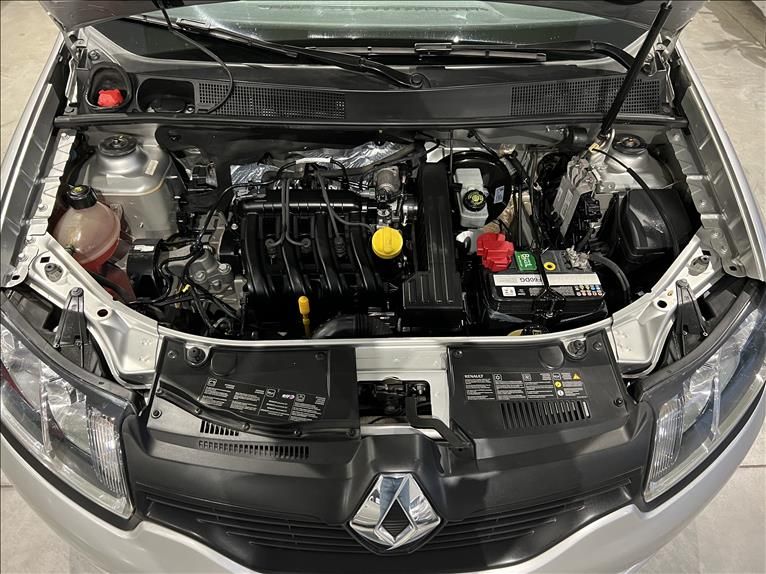 RENAULT LOGAN 1.0 Authentique 16V 2014/2015 M&C AUTOMÓVEIS CAXIAS DO SUL / Carros no Vale