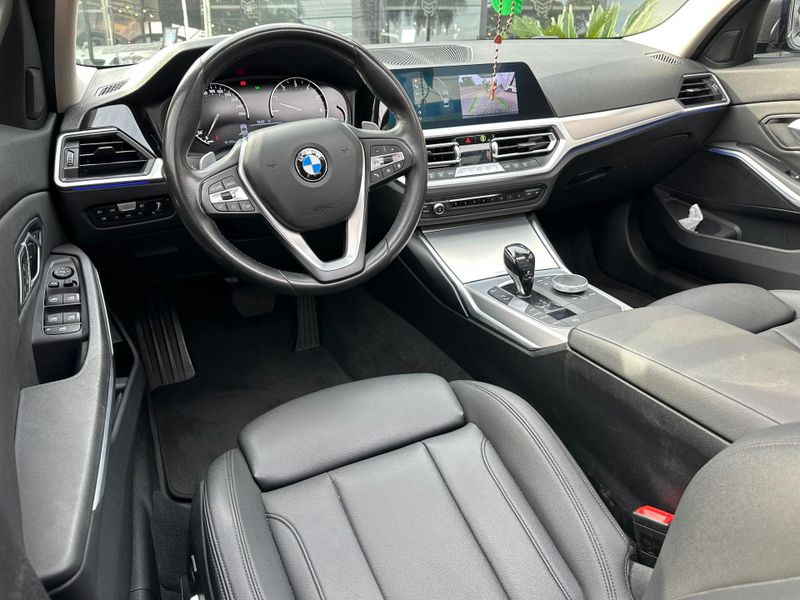 BMW 330i Sport 2.0 TB 16V 4p 2019/2020 CONCEPT MOTORS PASSO FUNDO / Carros no Vale