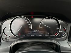 BMW 330i Sport 2.0 TB 16V 4p 2019/2020 CONCEPT MOTORS PASSO FUNDO / Carros no Vale