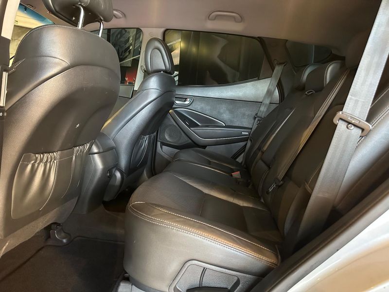 Hyundai Santa Fe/GLS 3.3 V6 4X4 Tiptronic 2015/2016 CONCEPT MOTORS PASSO FUNDO / Carros no Vale