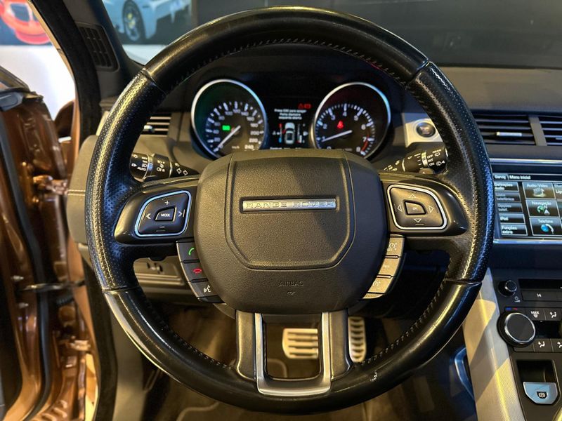 Land Rover Range Rover Evoque Range R.EVOQUE Dynamic 2.0 Aut 5p 2014/2015 CONCEPT MOTORS PASSO FUNDO / Carros no Vale