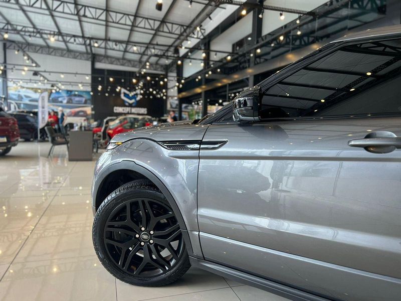 Land Rover Range Rover Evoque Range R.EVOQUE Si4 HSE Dyn 2.0/Flex Aut 2017/2018 CONCEPT MOTORS PASSO FUNDO / Carros no Vale