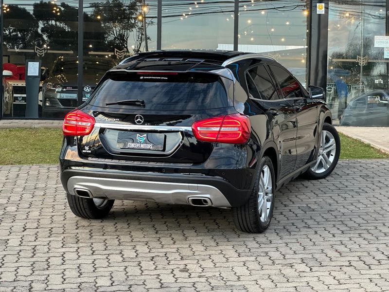 Mercedes-Benz Gla 200 Vision 1.6/1.6 TB 16V Flex Aut. 2014/2015 CONCEPT MOTORS PASSO FUNDO / Carros no Vale