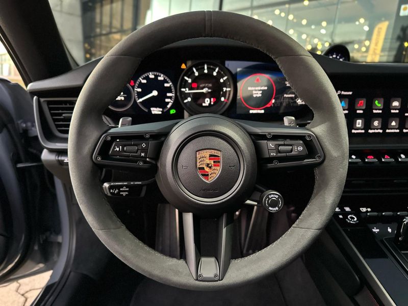 Porsche Carrera 911 Carrera GTS Coupe 3.0 (992) 2024/2024 CONCEPT MOTORS PASSO FUNDO / Carros no Vale