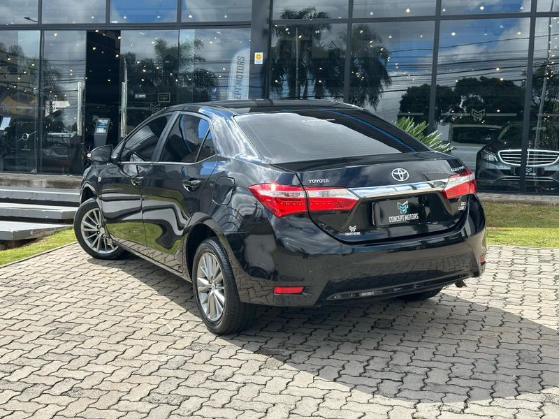 Toyota Corolla XEi 2.0 Flex 16V Aut. 2015/2016 CONCEPT MOTORS PASSO FUNDO / Carros no Vale