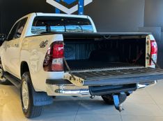 Toyota Hilux CD SRV 4×4 2.8 TDI Diesel Aut. 2016/2016 CONCEPT MOTORS PASSO FUNDO / Carros no Vale