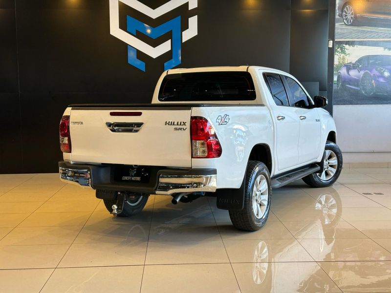 Toyota Hilux CD SRV 4×4 2.8 TDI Diesel Aut. 2016/2016 CONCEPT MOTORS PASSO FUNDO / Carros no Vale