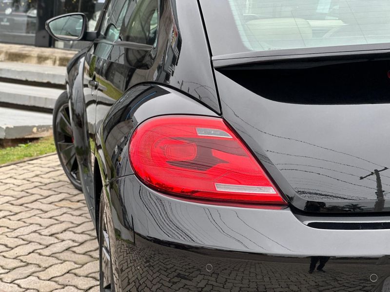 Volkswagen Fusca 2.0 TSI 16V Aut. 2012/2013 CONCEPT MOTORS PASSO FUNDO / Carros no Vale
