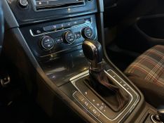 Volkswagen Golf GTi 2.0 TSI 220cv Aut. 2016/2017 CONCEPT MOTORS PASSO FUNDO / Carros no Vale