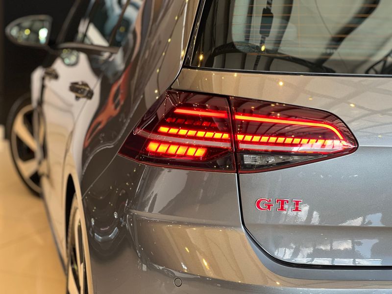 Volkswagen Golf GTi 350 TSI 2.0 230cv 16V Aut. 2019/2019 CONCEPT MOTORS PASSO FUNDO / Carros no Vale