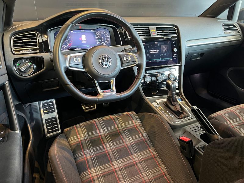 Volkswagen Golf GTi 350 TSI 2.0 230cv 16V Aut. 2019/2019 CONCEPT MOTORS PASSO FUNDO / Carros no Vale