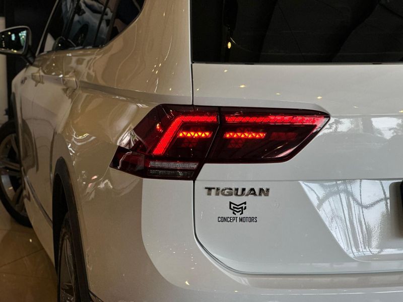 Volkswagen Tiguan Allspac R-Line 350 TSI 2.0 4×4 2019/2019 CONCEPT MOTORS PASSO FUNDO / Carros no Vale