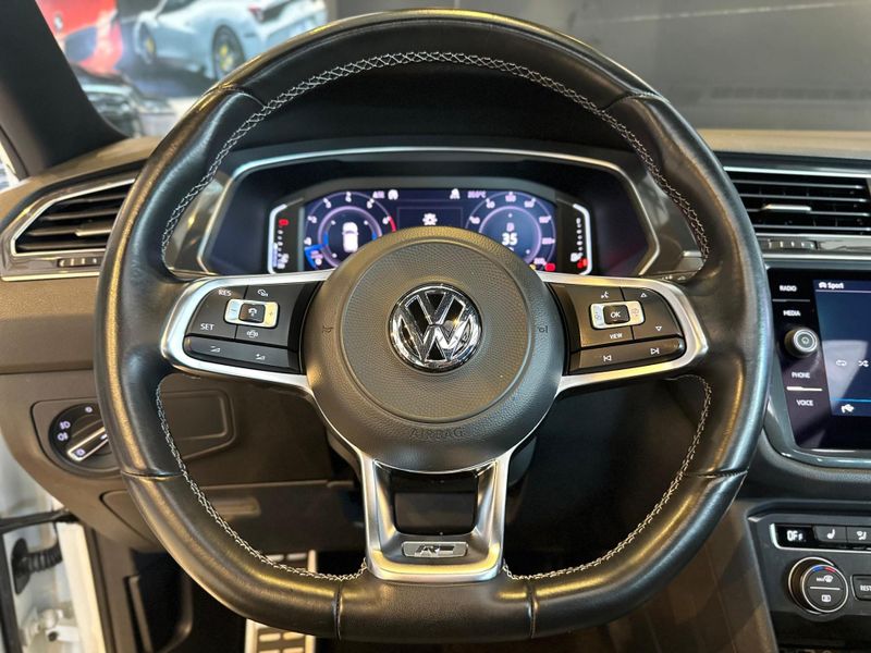 Volkswagen Tiguan Allspac R-Line 350 TSI 2.0 4×4 2019/2019 CONCEPT MOTORS PASSO FUNDO / Carros no Vale