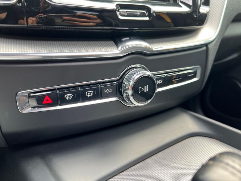 Volvo XC60 T-8 POLESTAR 2.0 (HÃ­brido) 2021/2021 CONCEPT MOTORS PASSO FUNDO / Carros no Vale