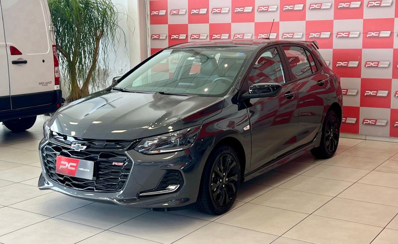 CHEVROLET ONIX HATCH RS 1.0 TB 12V 2023/2024 PC VEÍCULOS SANTA CRUZ DO SUL / Carros no Vale